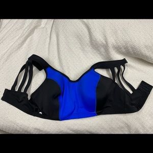 Livi Active Sports Bra